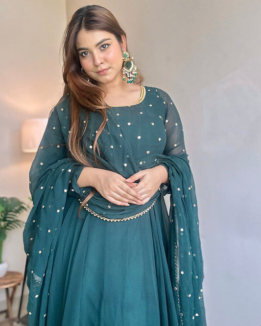 Kanak Mishra In Green Color Georgette Anarkali Three Piece Suit