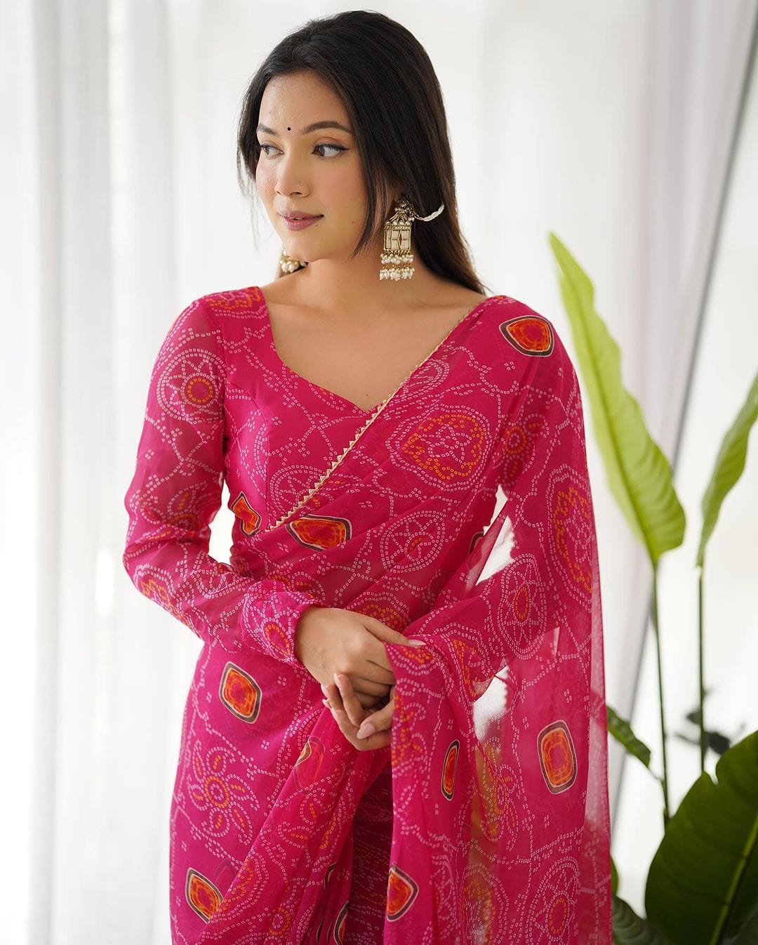 Arti Chauhan In Pink Bandhej Chiffon Pre Drapped Saree