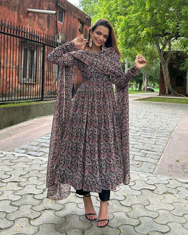 Monalisha Mahapatra Black Colour Soft Georgette Anarkali Three Piece Suit