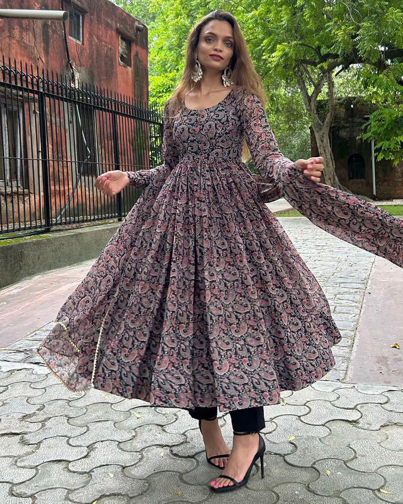 Monalisha Mahapatra Black Colour Soft Georgette Anarkali Three Piece Suit