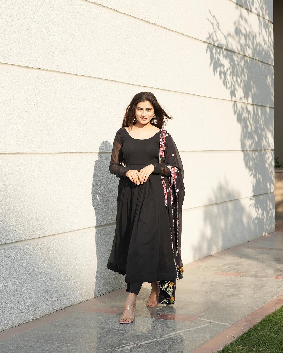 Diksha Mohanpawar in Georgette Black Colour Backless Anarkali Three Piece  Suit