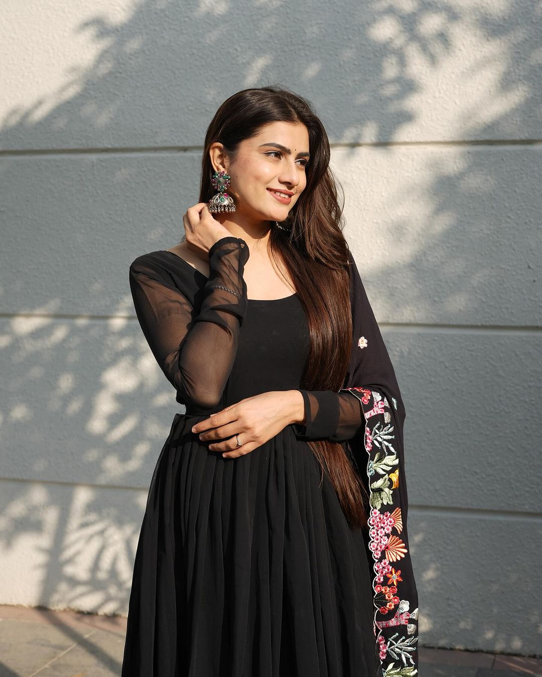 Diksha Mohanpawar in Georgette Black Colour Backless Anarkali Three Piece  Suit