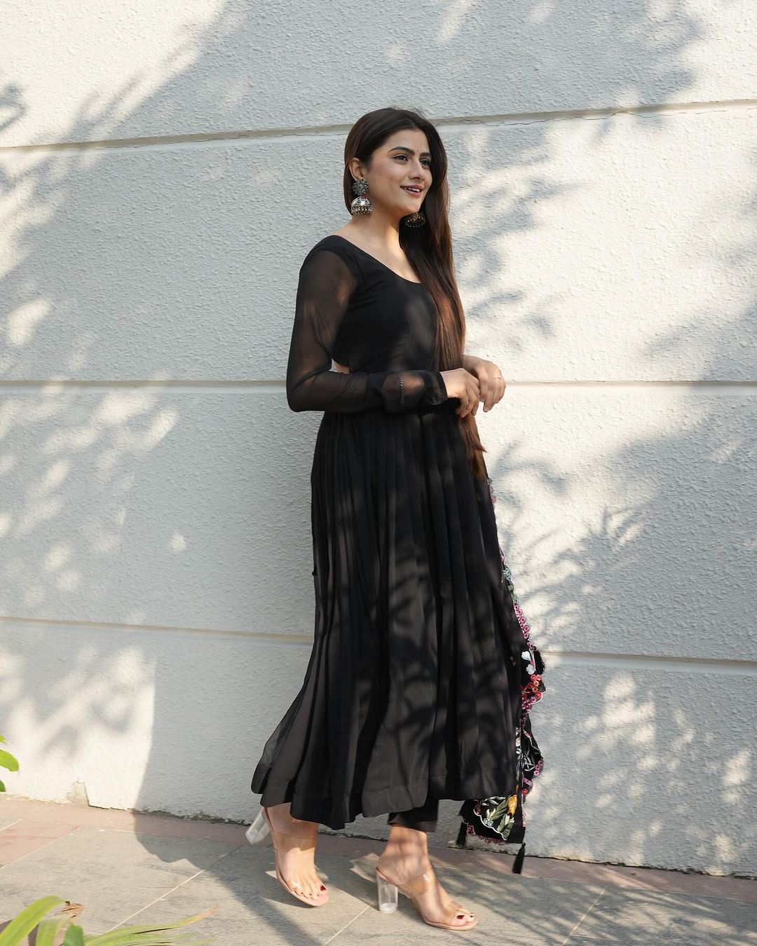 Diksha Mohanpawar in Georgette Black Colour Backless Anarkali Three Piece  Suit