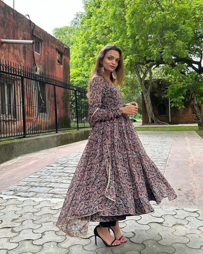 Monalisha Mahapatra Black Colour Soft Georgette Anarkali Three Piece Suit