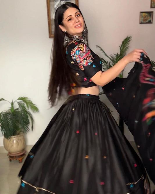 Gunjan Kunwar In Our Navratri Elephant Style Semi Stitched Lehenga Choli