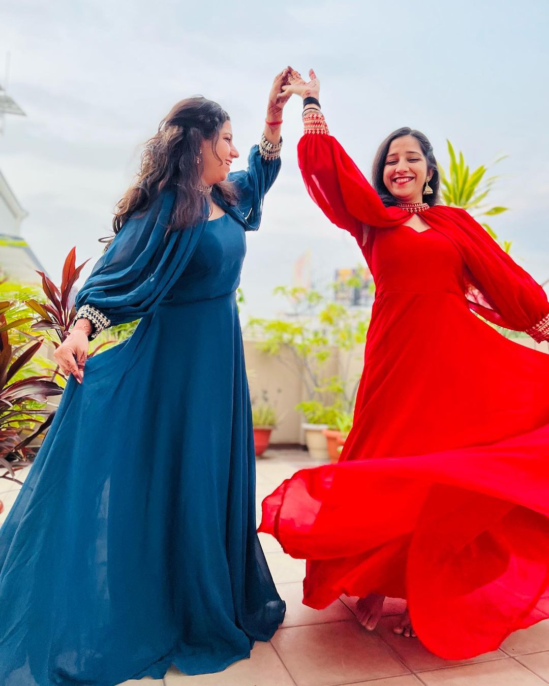 Eureeka & Dhanshree Jangid In Two Color Detachable Sleeve Anarkali Gown