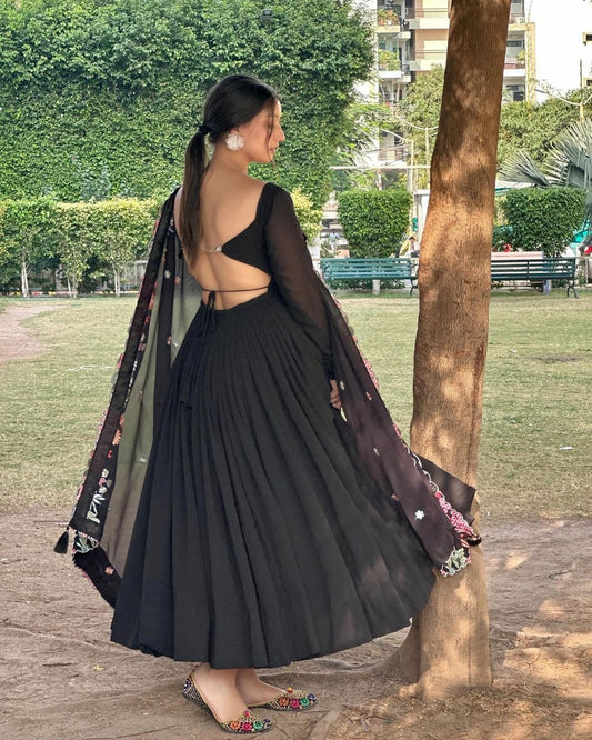 Khushi Verma in Black Colour Backless Anarkali Three Piece Suit