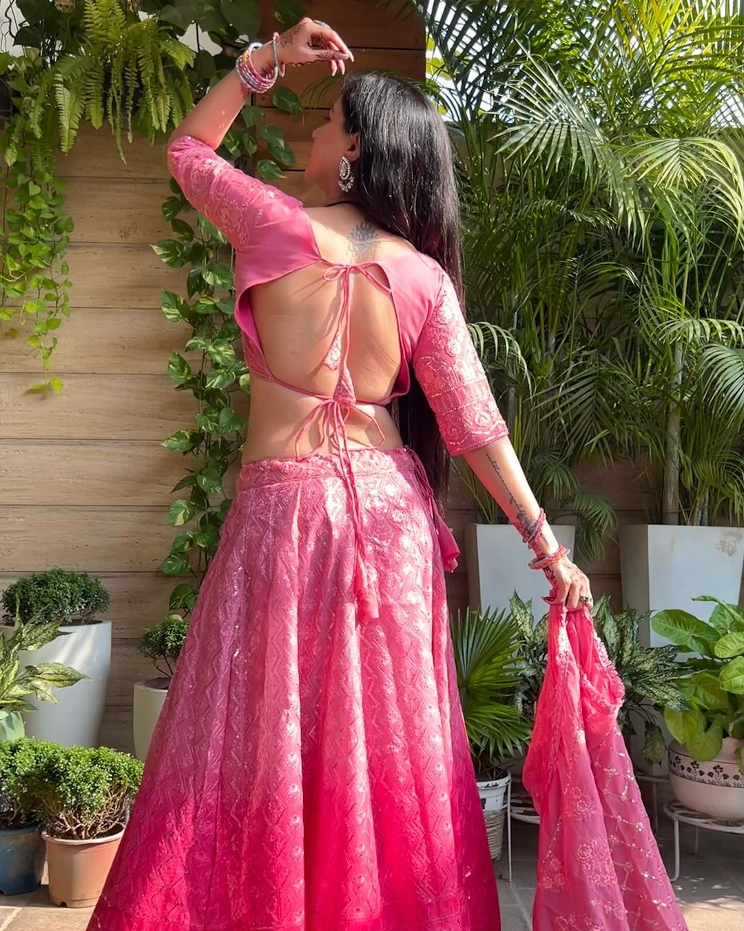 Isha Sharma in Pink Shaded Lucknowi Style Embroidered Soft Georgette Semi Stitched Lehenga Choli